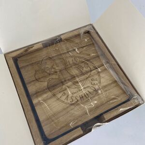 Walt Disney World Passholder Minnie Mouse Wooden Coaster Set 4 Pcs W/ Holder NIB